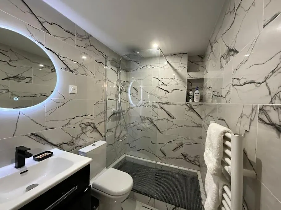 Apartamento Ks Paris Studio Appart Near Station Gare Du Nord And Gare De L Est
